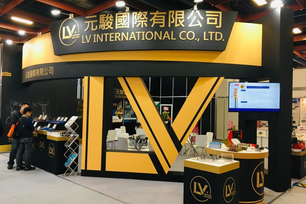 LV Tool showcasing high-precision CNC grinding equipment after factory establishment in 2014.